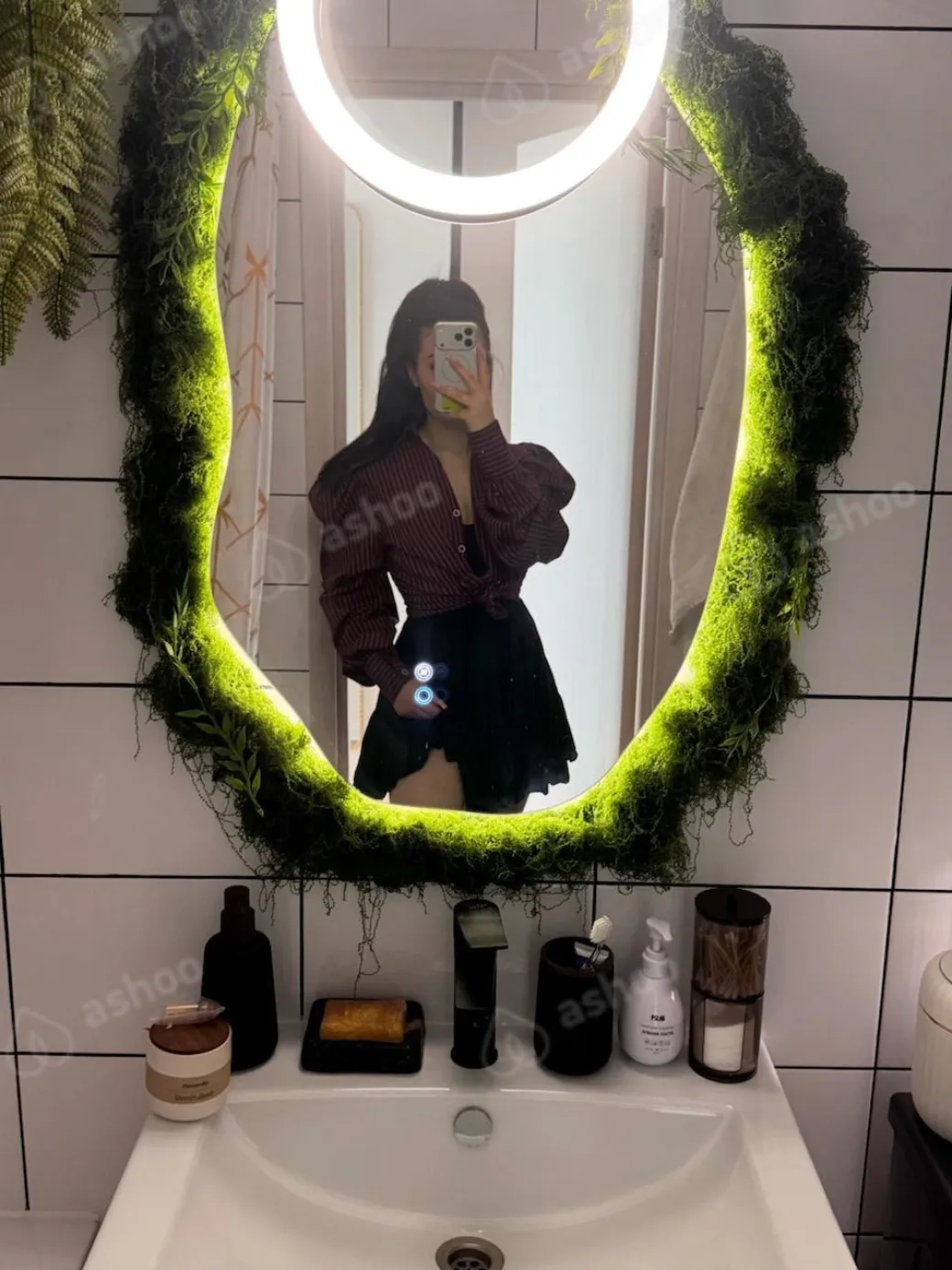 Chanel, 21